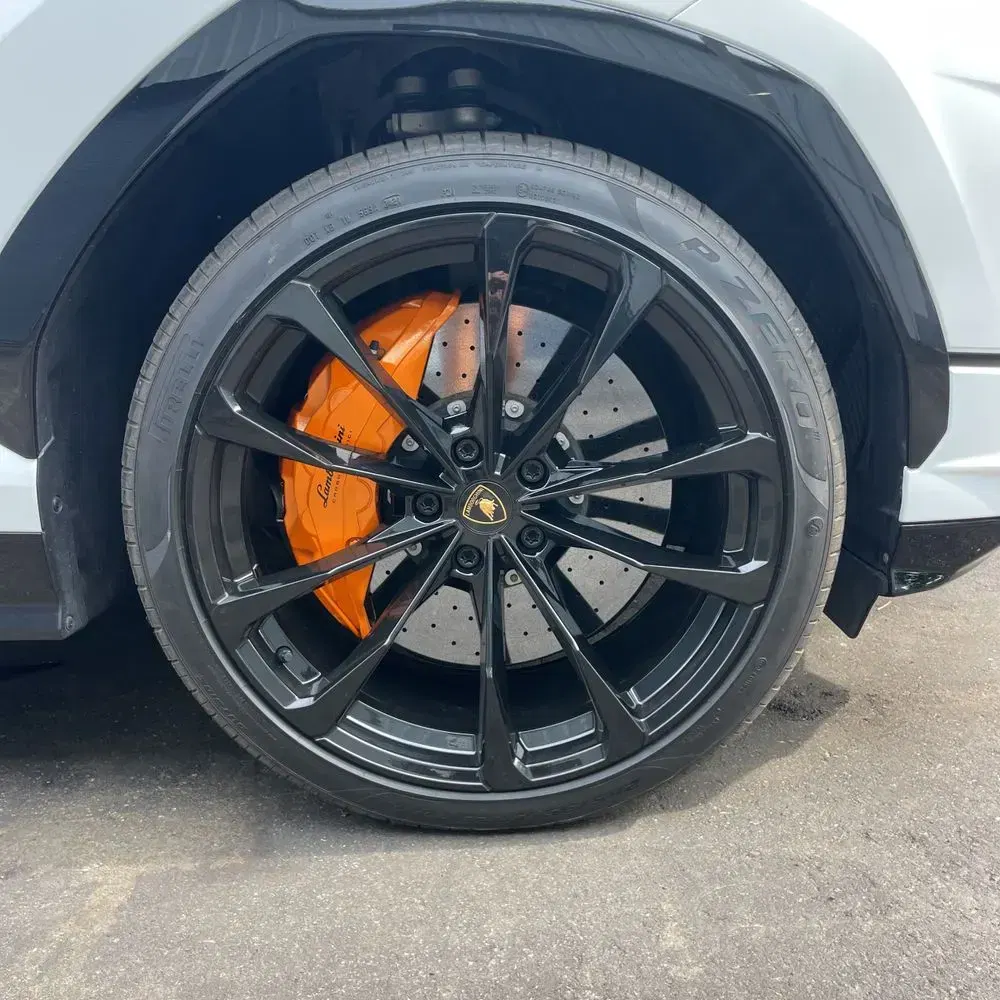 2023 Lamborghini Urus S