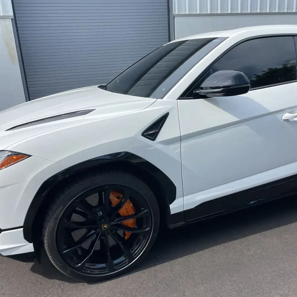 2023 Lamborghini Urus S