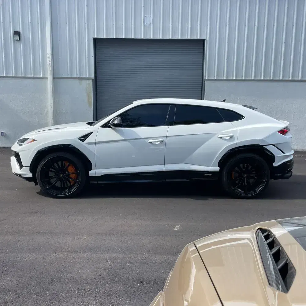 2023 Lamborghini Urus S