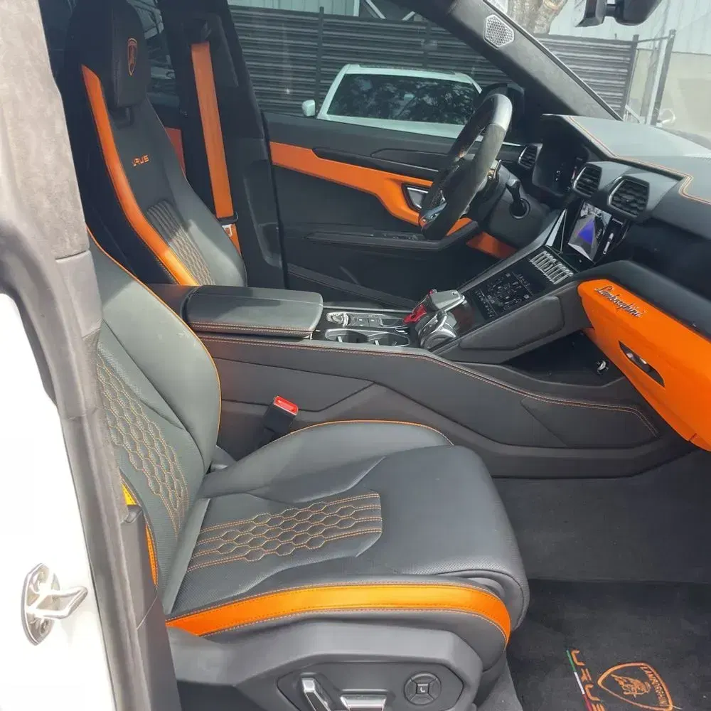 2023 Lamborghini Urus S