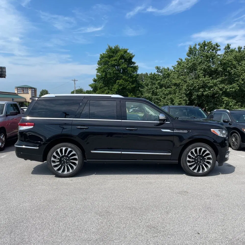 2024 Lincoln Navigator Black Label