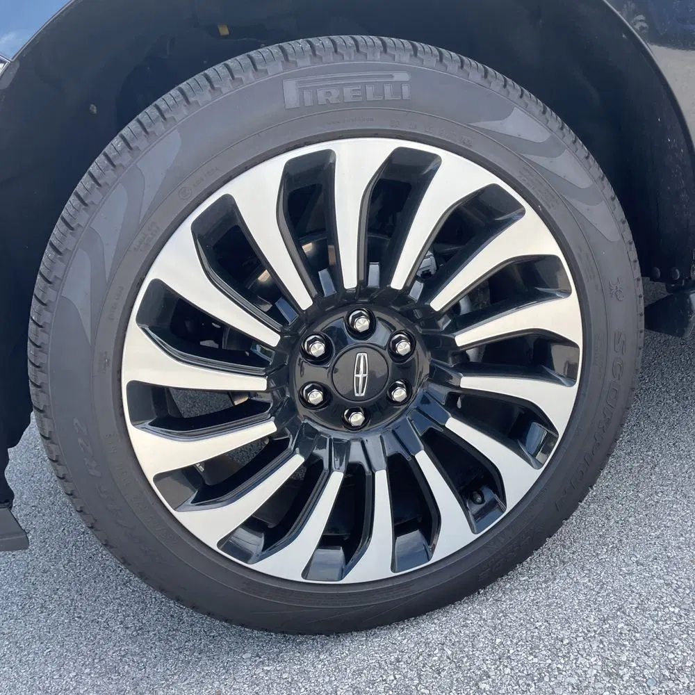 2024 Lincoln Navigator Black Label