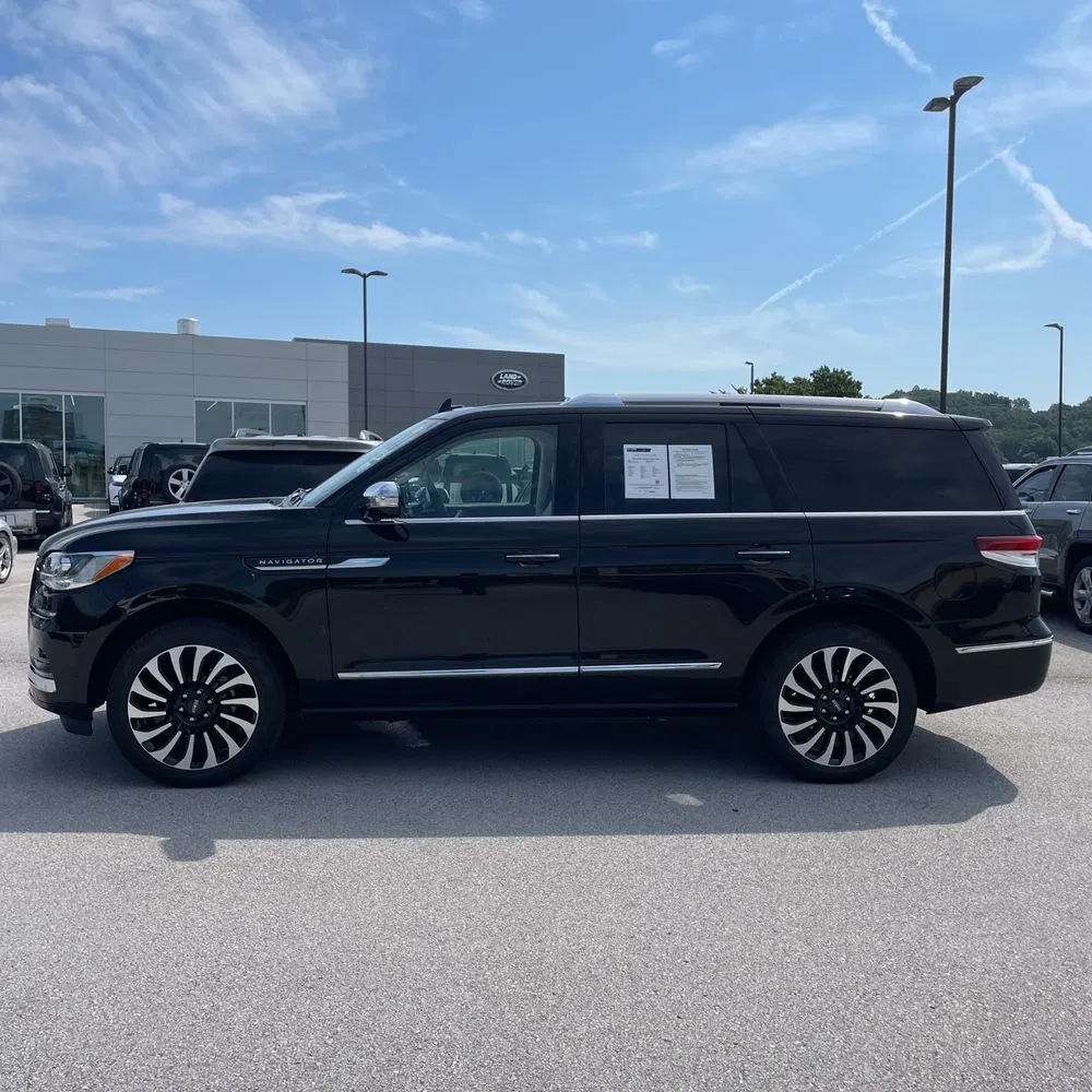 2024 Lincoln Navigator Black Label