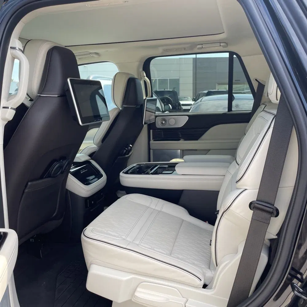 2024 Lincoln Navigator Black Label