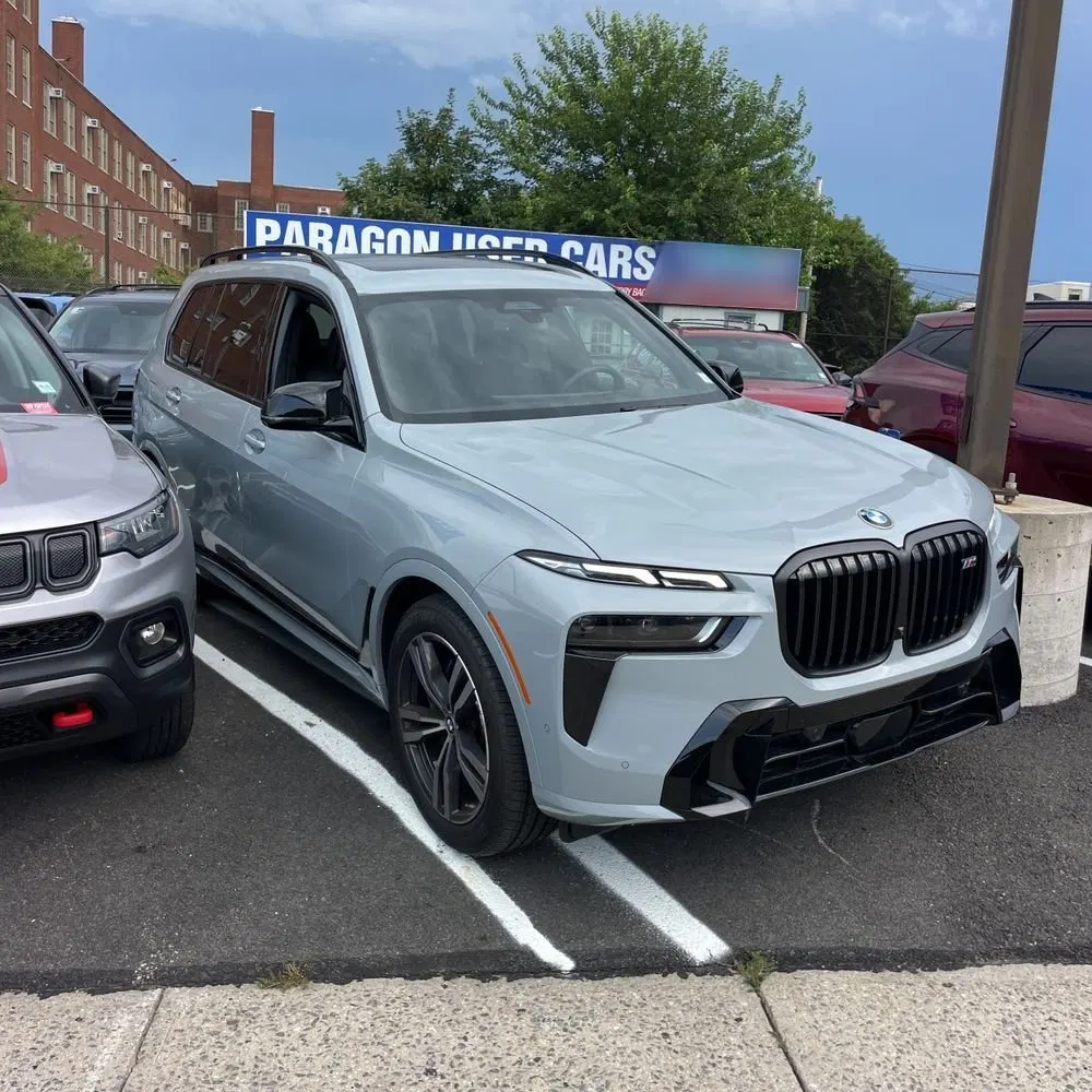 2025 BMW X7 M60i