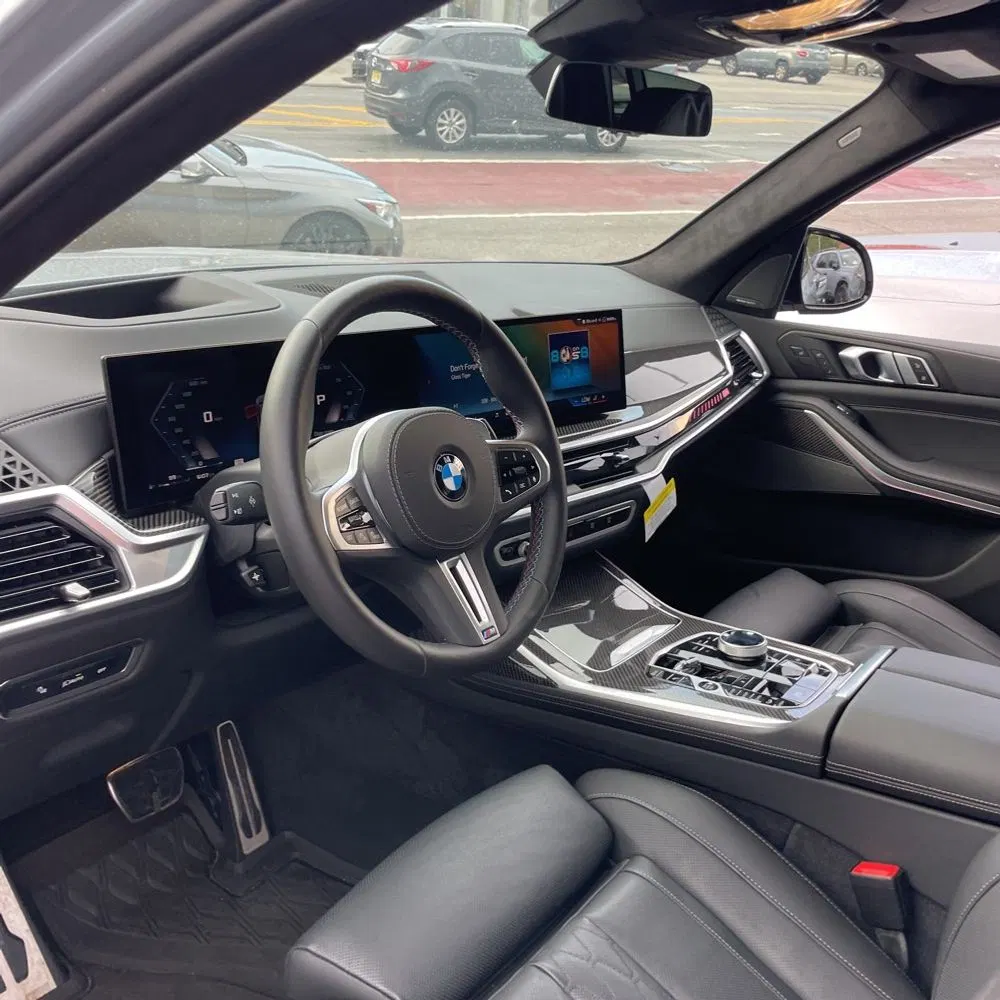 2025 BMW X7 M60i