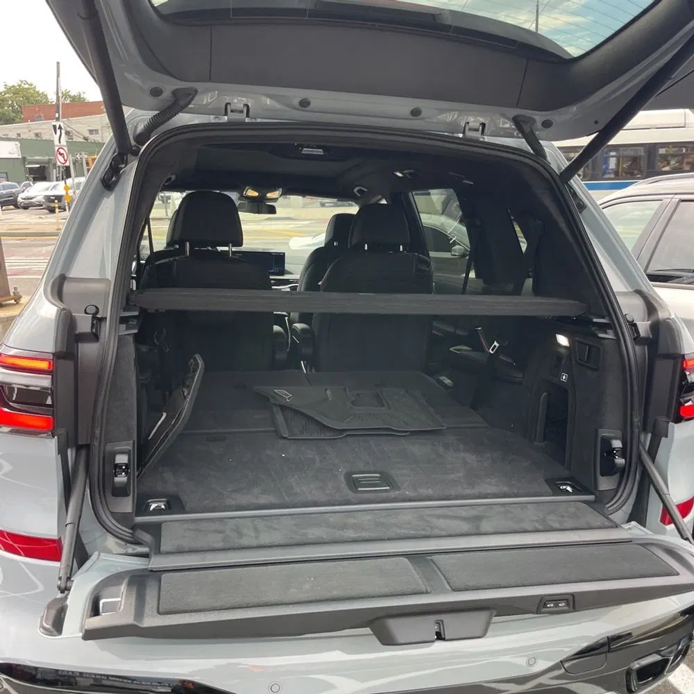 2025 BMW X7 M60i