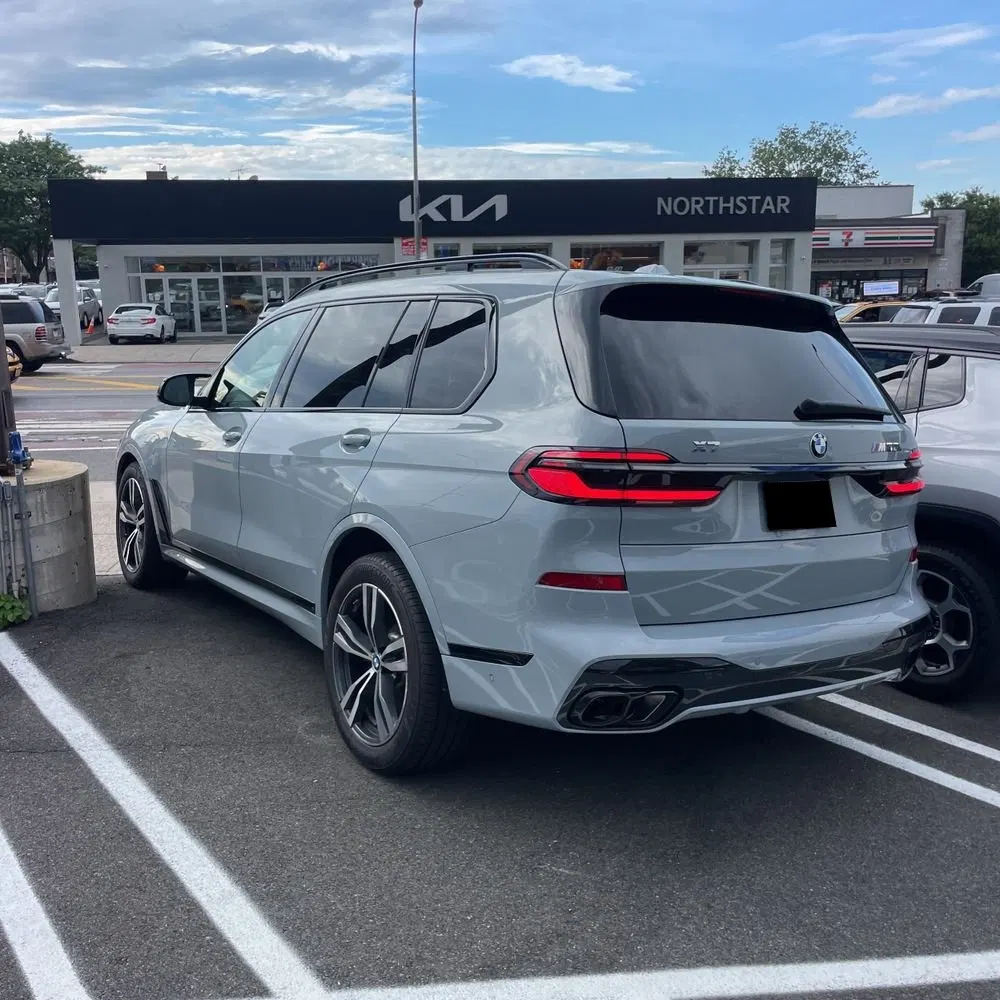 2025 BMW X7 M60i