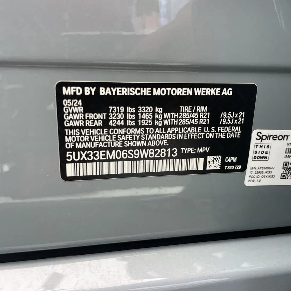 2025 BMW X7 M60i