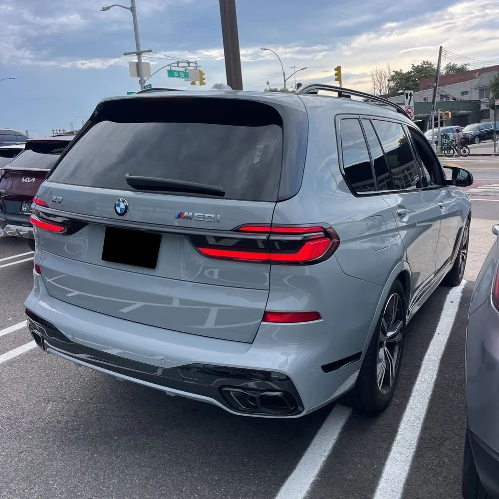 2025 BMW X7 M60i