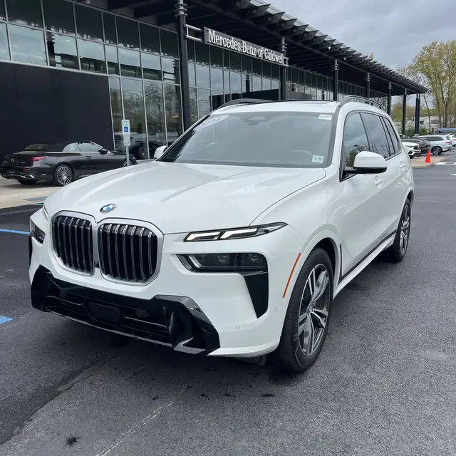 2024 BMW X7 xDrive40i