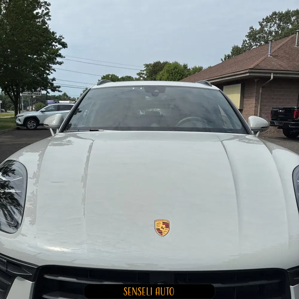 2025 Porsche Macan T