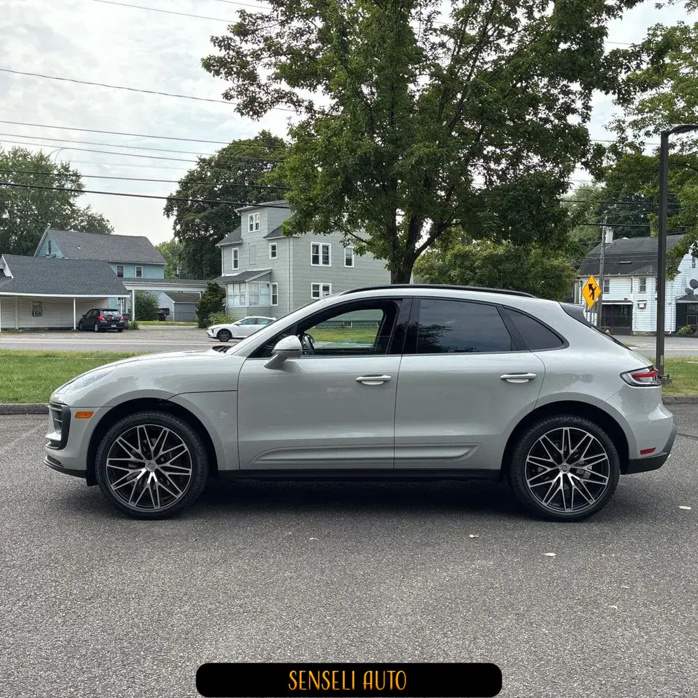 2025 Porsche Macan T