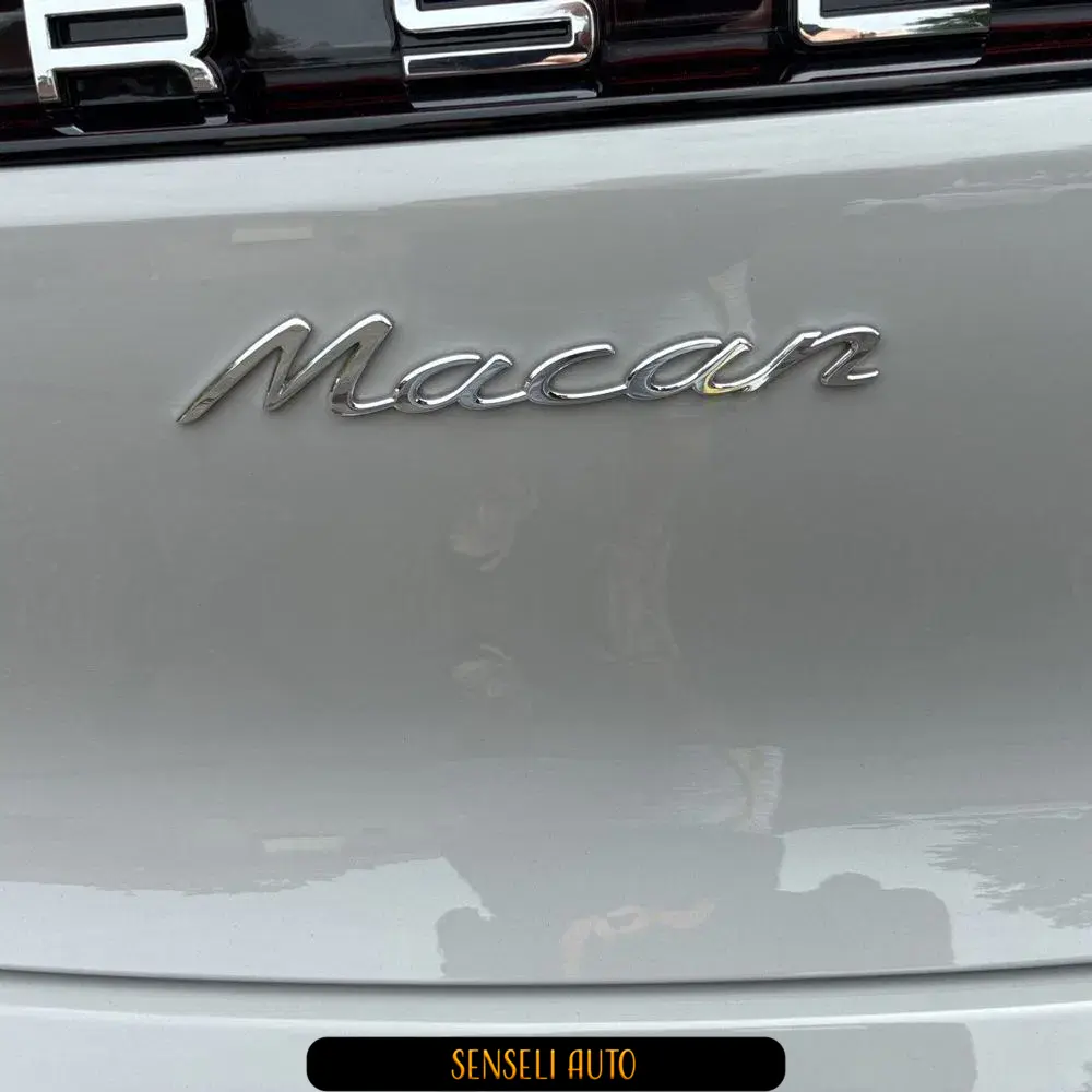 2025 Porsche Macan T