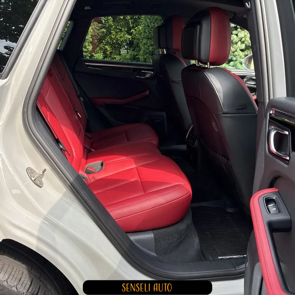 2025 Porsche Macan T