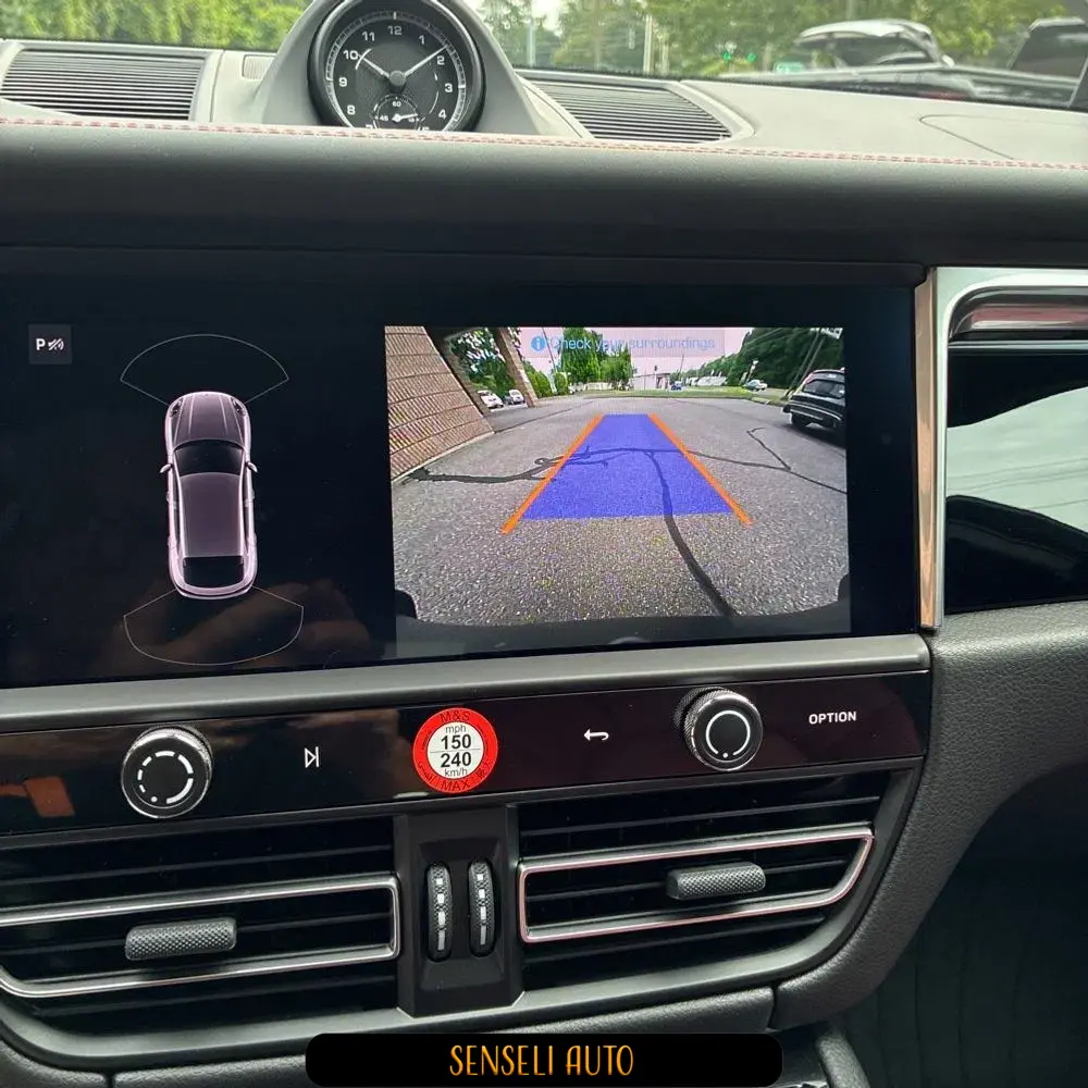 2025 Porsche Macan T