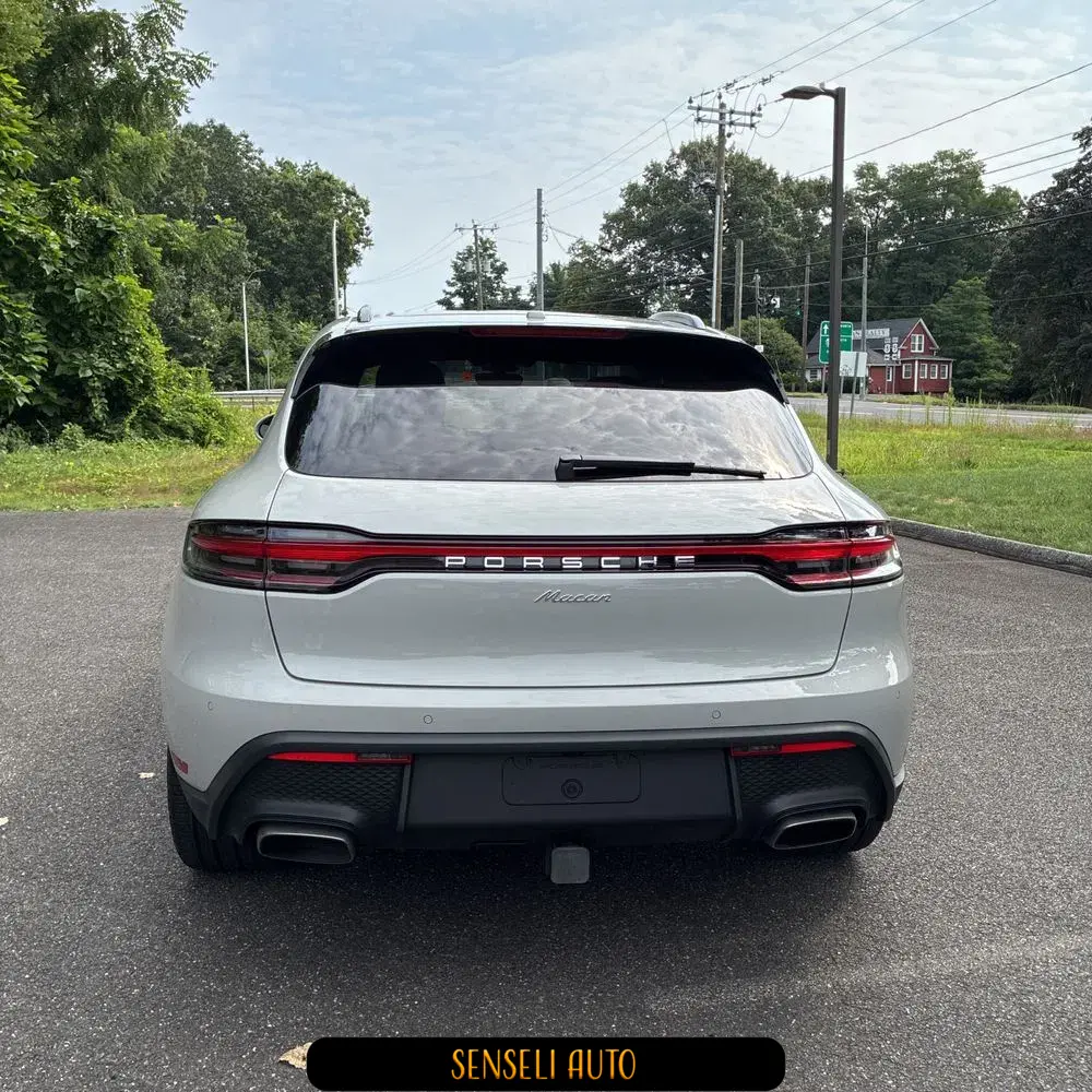 2025 Porsche Macan T
