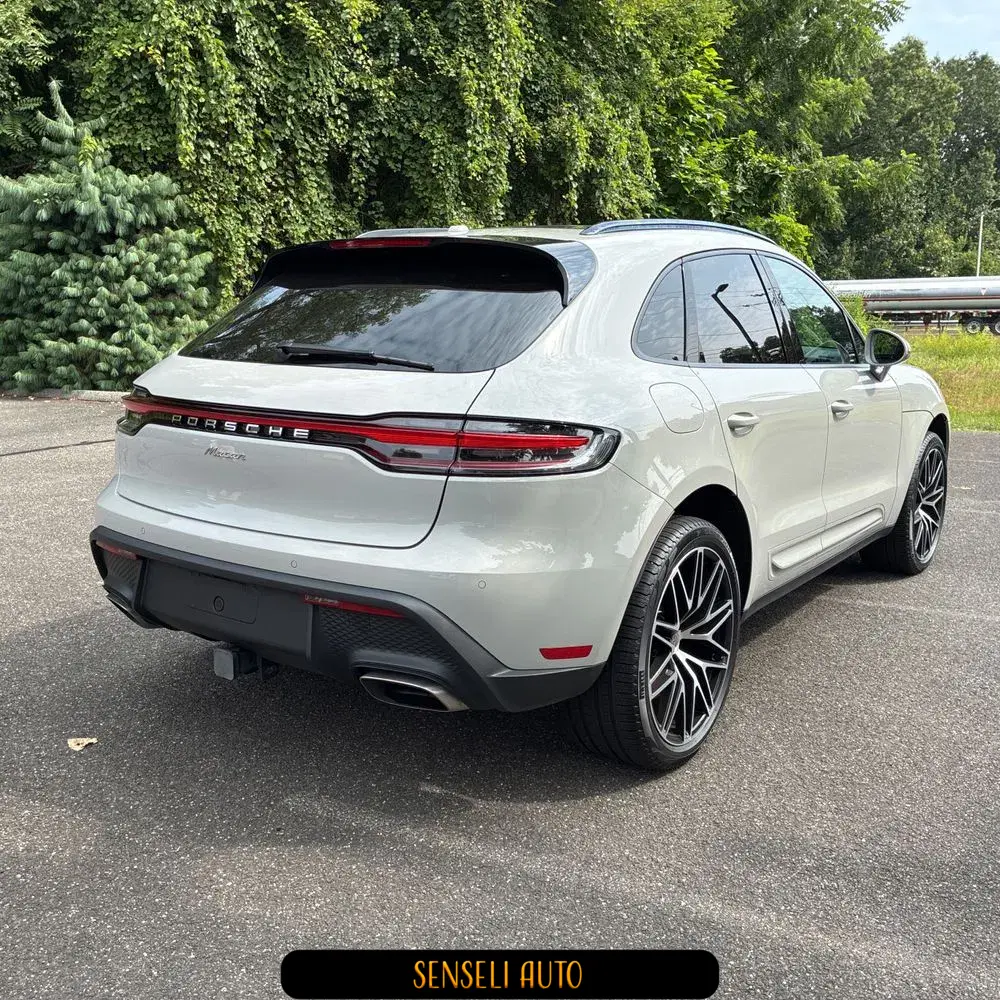 2025 Porsche Macan T