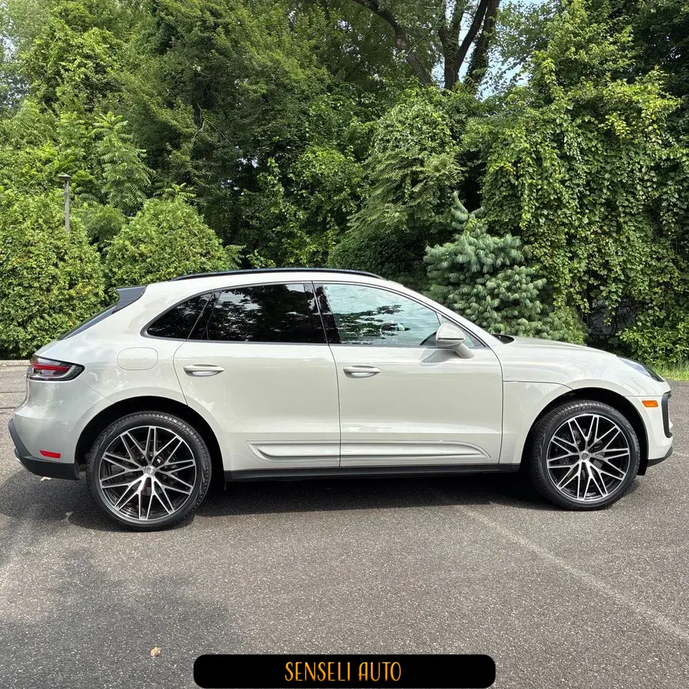 2025 Porsche Macan T