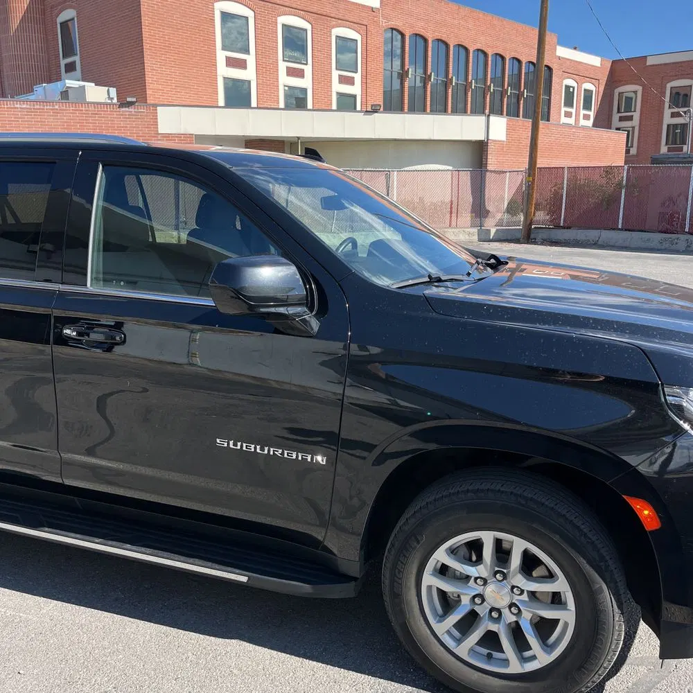 2024 Chevrolet Suburban LS