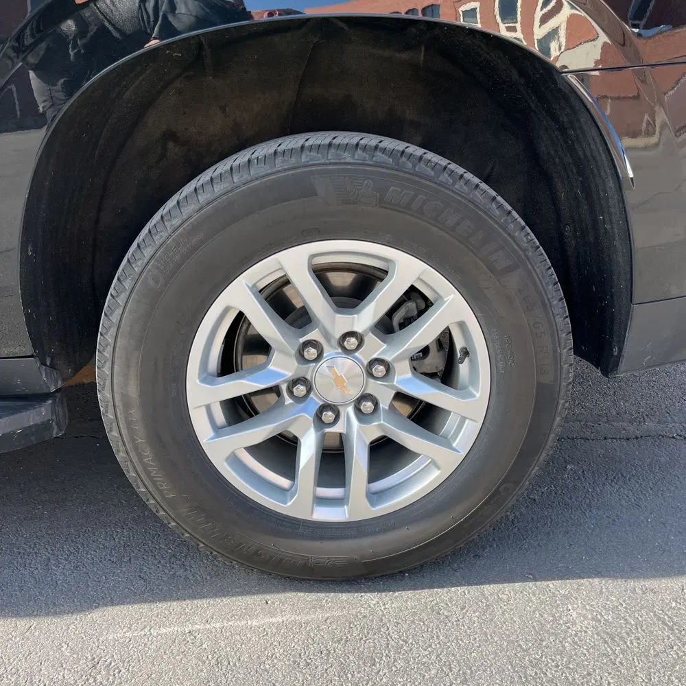 2024 Chevrolet Suburban LS