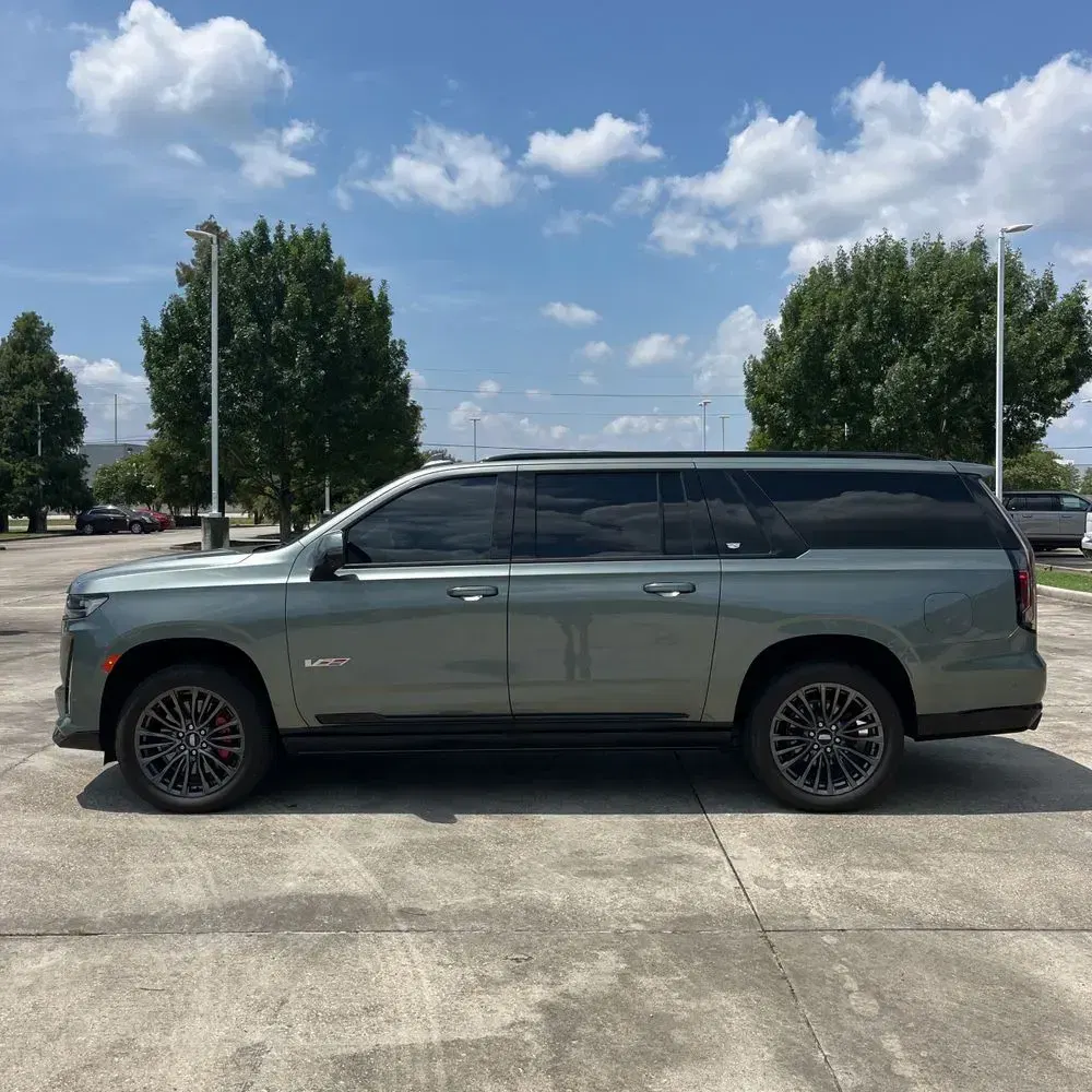 2023 Cadillac Escalade-V ESV Base