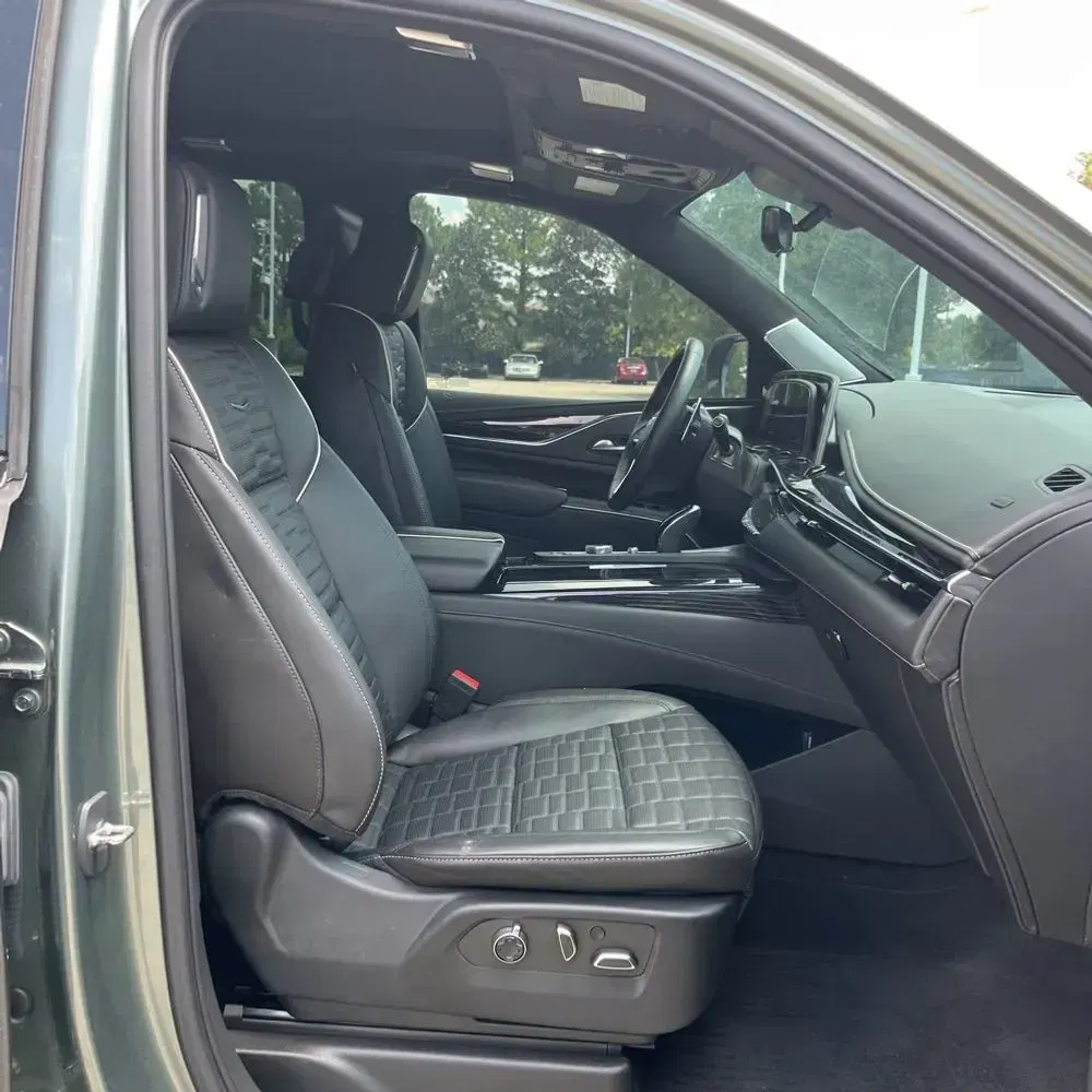 2023 Cadillac Escalade-V ESV Base