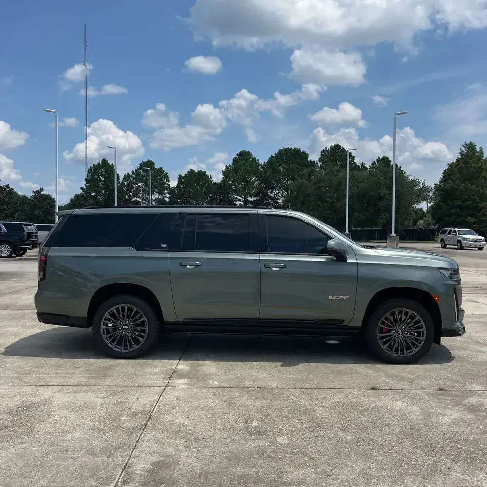 2023 Cadillac Escalade-V ESV Base