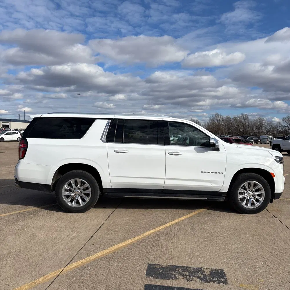2023 Chevrolet Suburban Premier