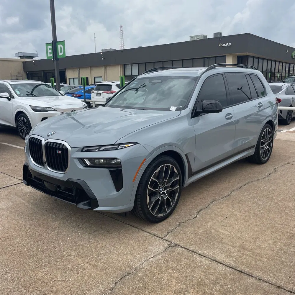 2025 BMW X7 M60i