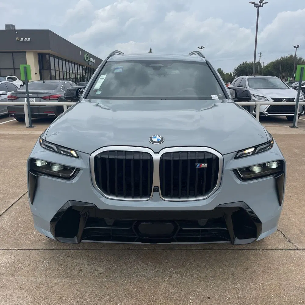2025 BMW X7 M60i