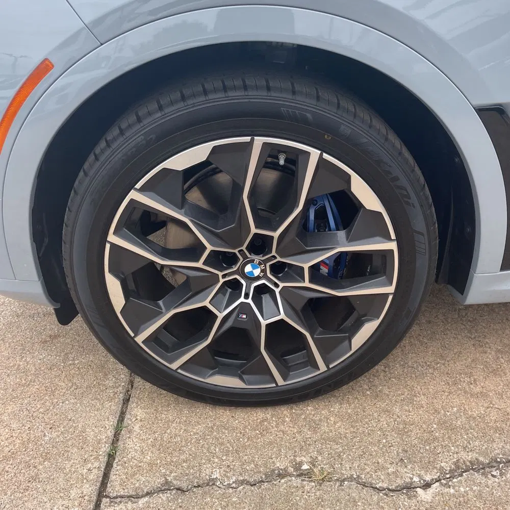 2025 BMW X7 M60i
