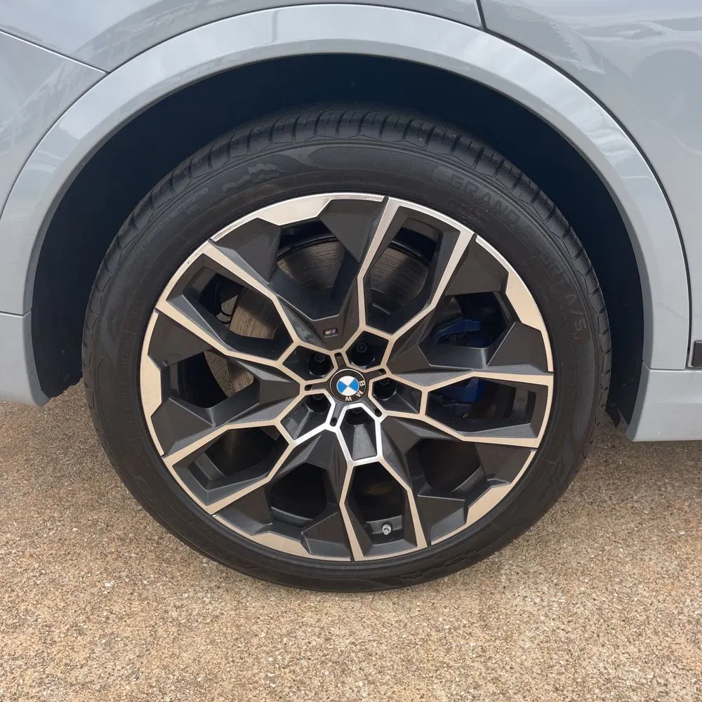 2025 BMW X7 M60i