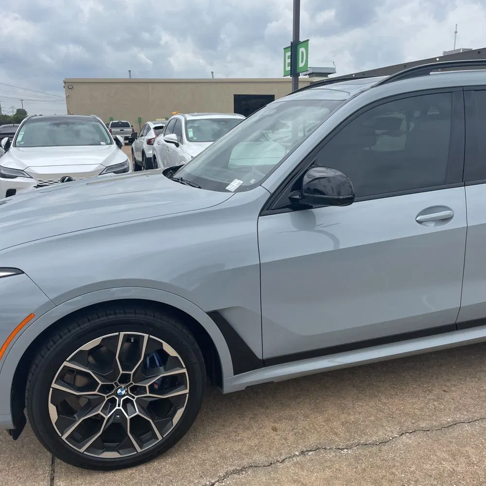 2025 BMW X7 M60i