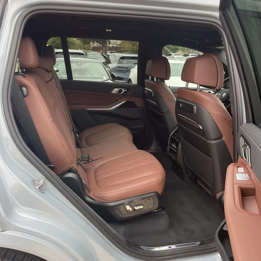 2025 BMW X7 M60i