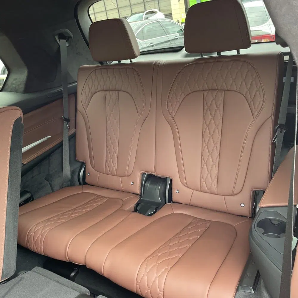 2025 BMW X7 M60i
