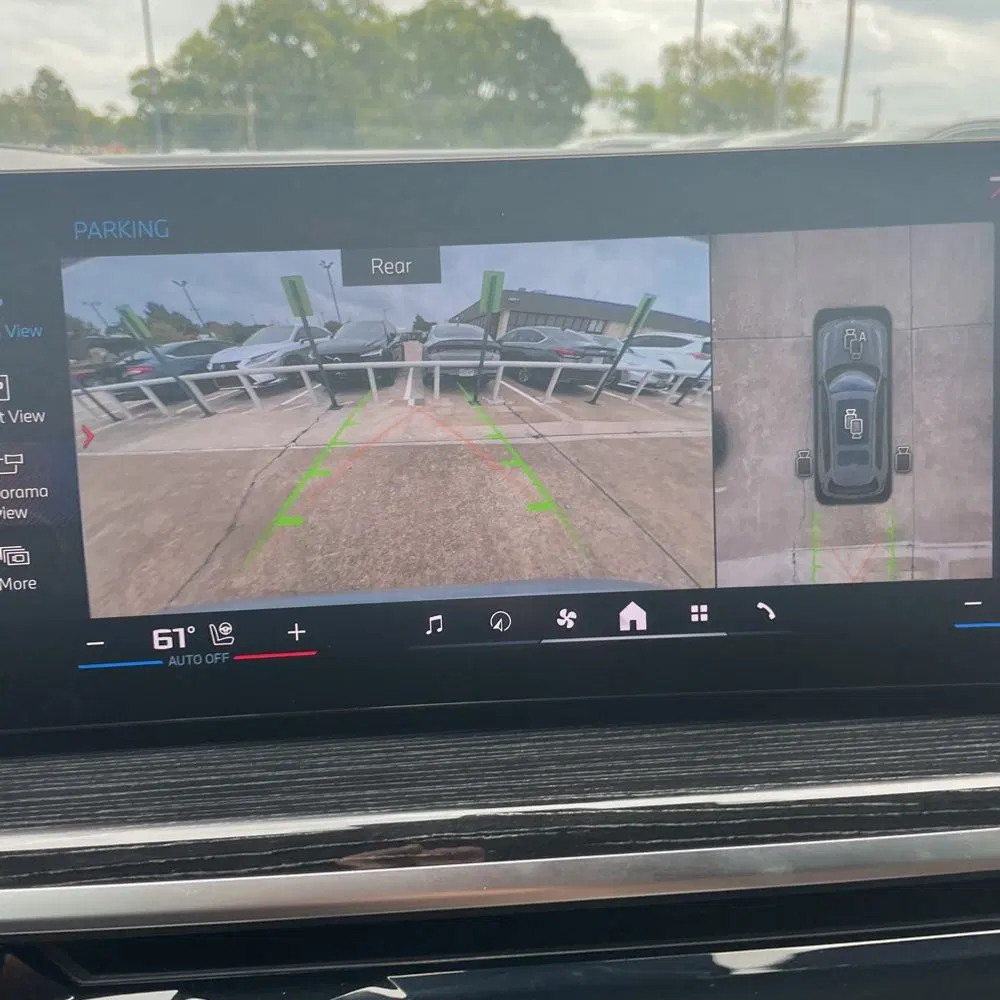 2025 BMW X7 M60i