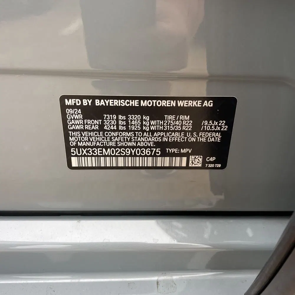 2025 BMW X7 M60i