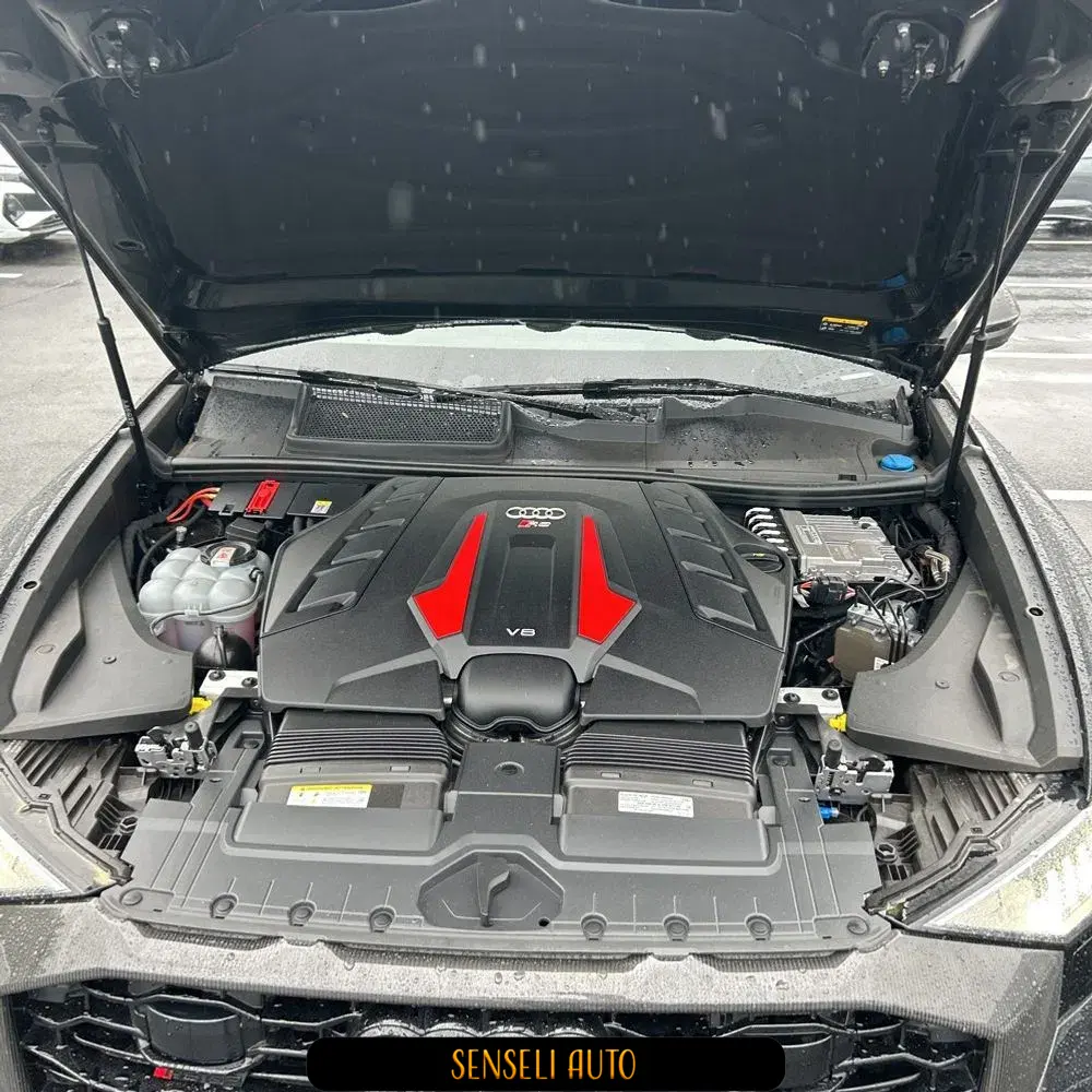 2024 Audi RS Q8 Base