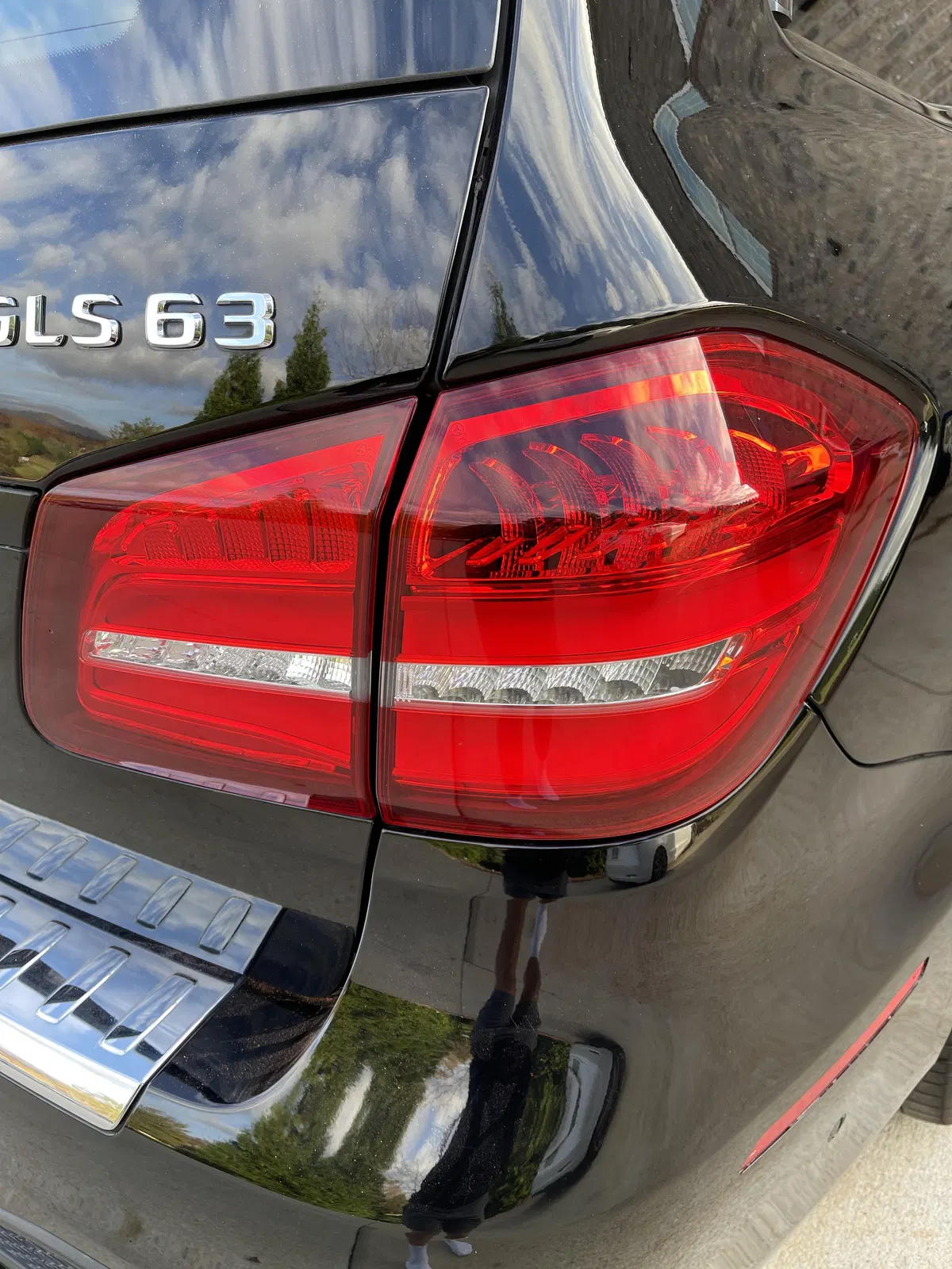 2017 Mercedes-AMG GLS 63 - 577-hp Twin-Turbo V8, AWD, Highly Optioned, Unmodified