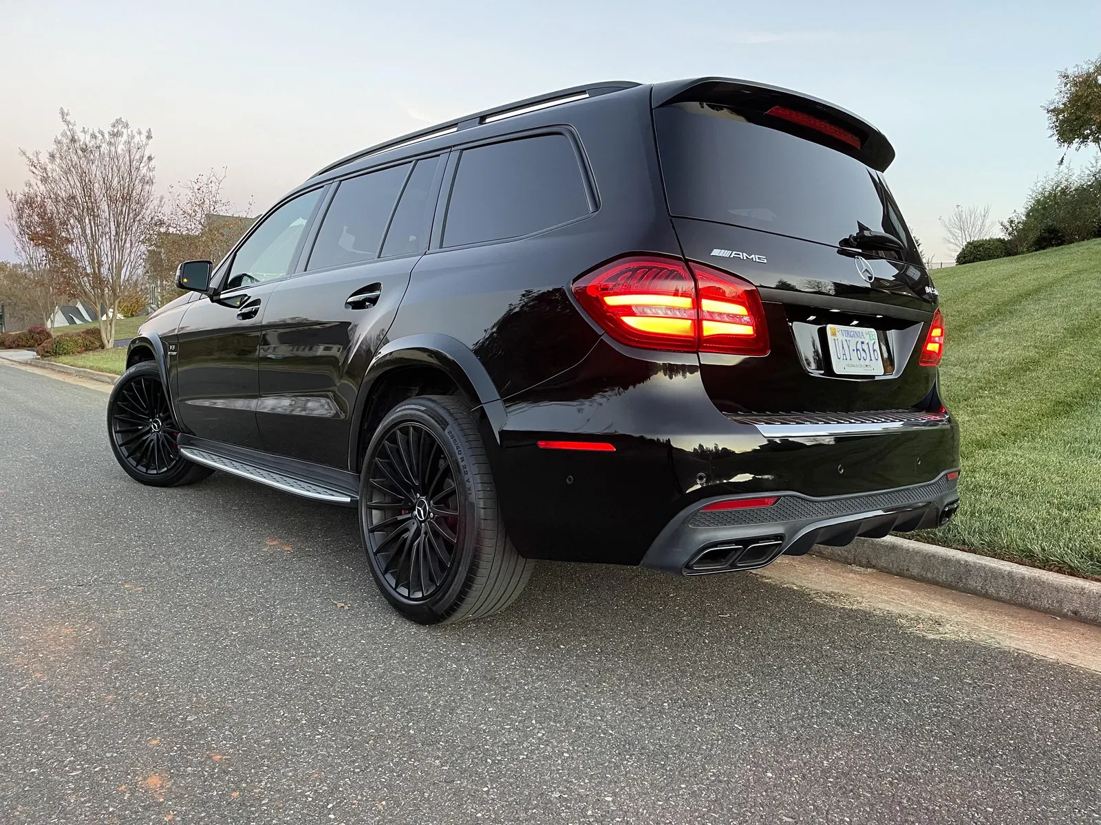2017 Mercedes-AMG GLS 63 - 577-hp Twin-Turbo V8, AWD, Highly Optioned, Unmodified
