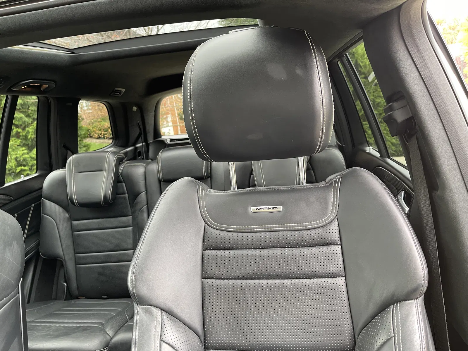 2017 Mercedes-AMG GLS 63 - 577-hp Twin-Turbo V8, AWD, Highly Optioned, Unmodified