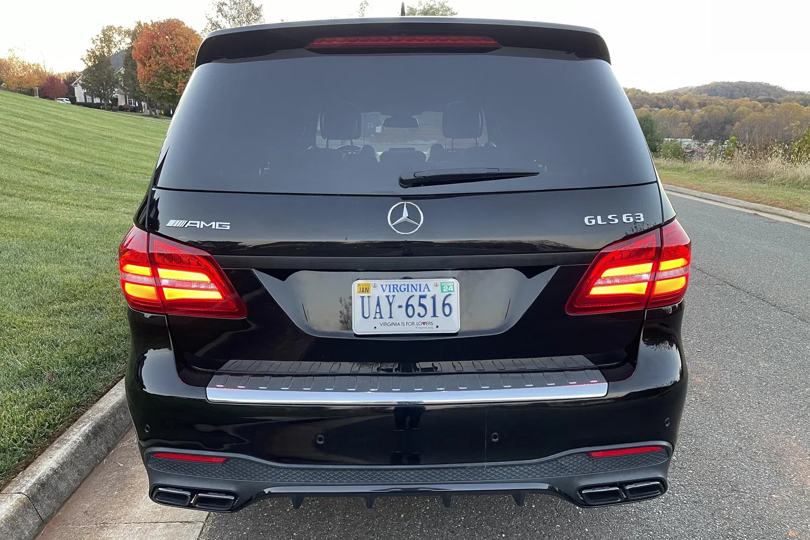 2017 Mercedes-AMG GLS 63 - 577-hp Twin-Turbo V8, AWD, Highly Optioned, Unmodified