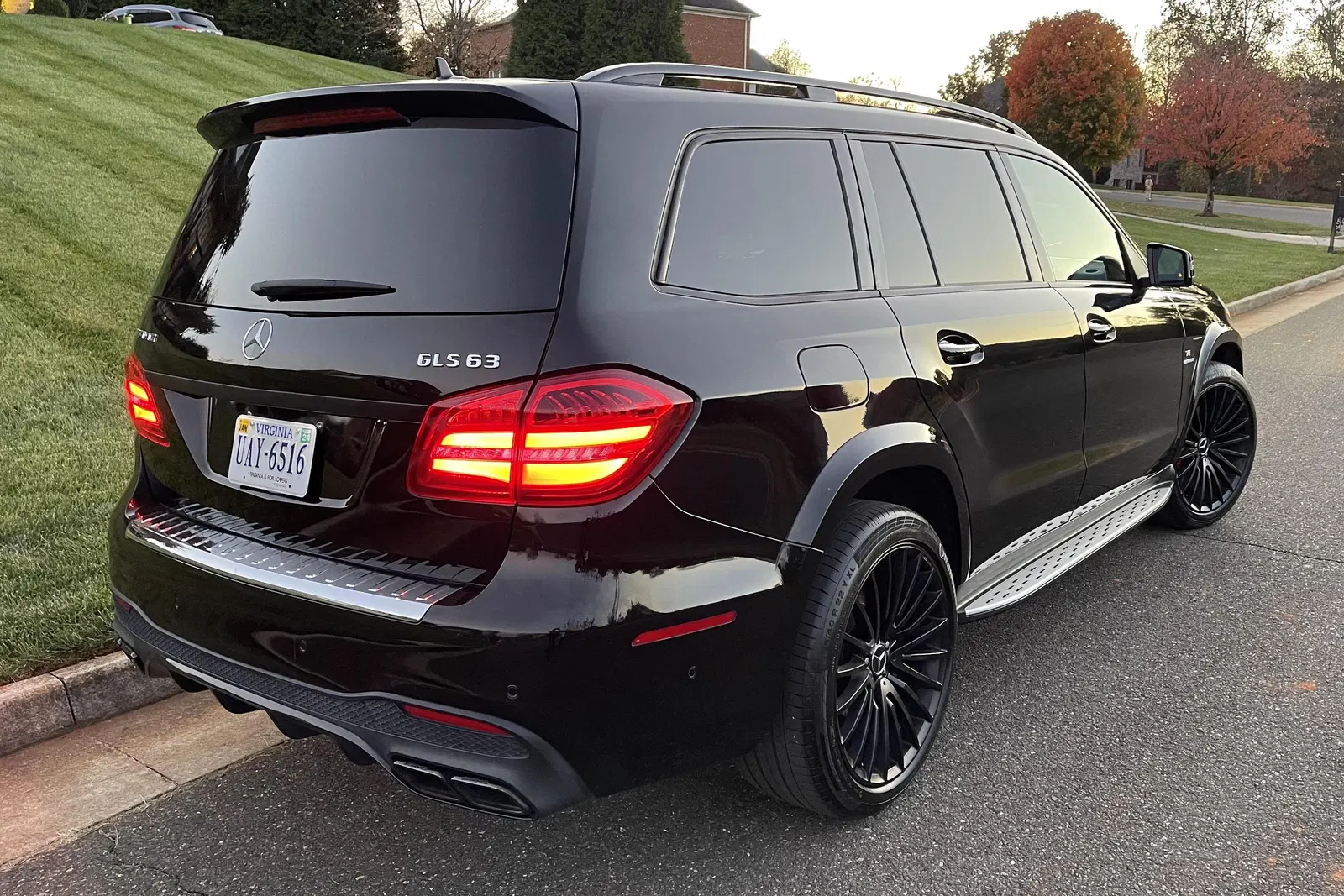 2017 Mercedes-AMG GLS 63 - 577-hp Twin-Turbo V8, AWD, Highly Optioned, Unmodified