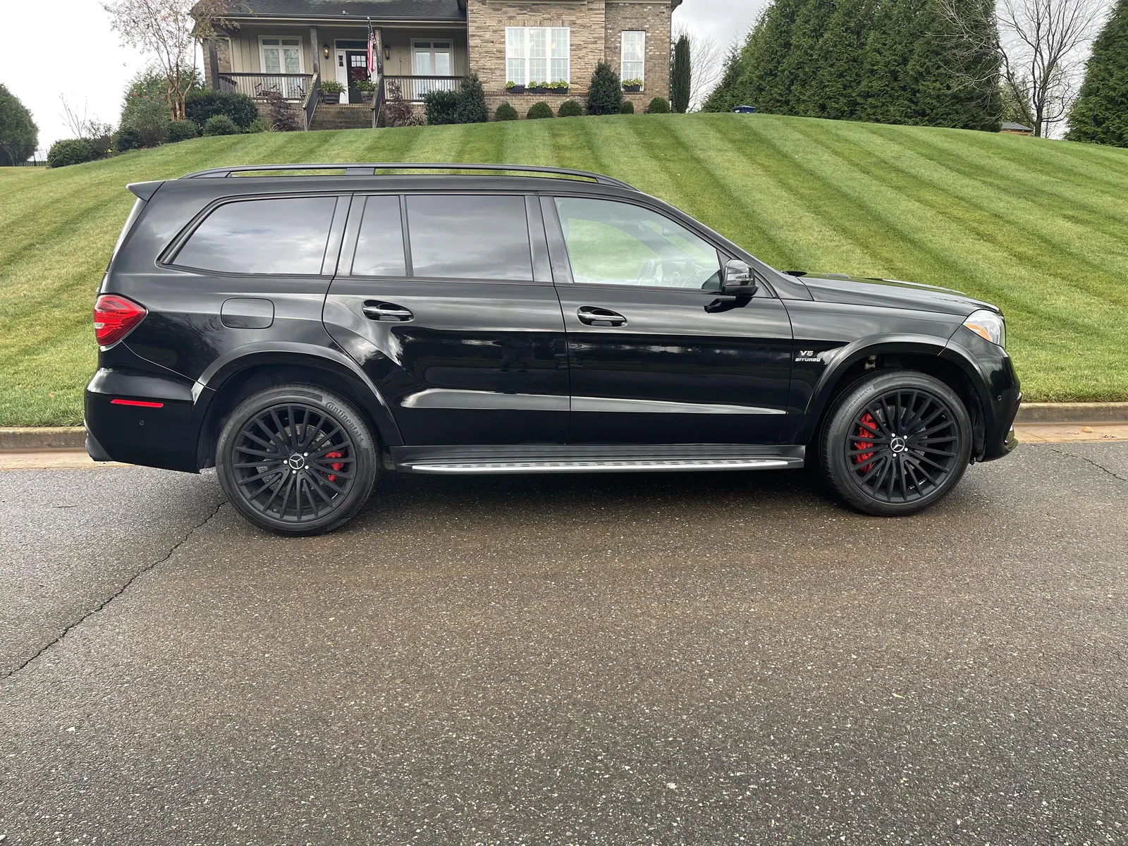 2017 Mercedes-AMG GLS 63 - 577-hp Twin-Turbo V8, AWD, Highly Optioned, Unmodified
