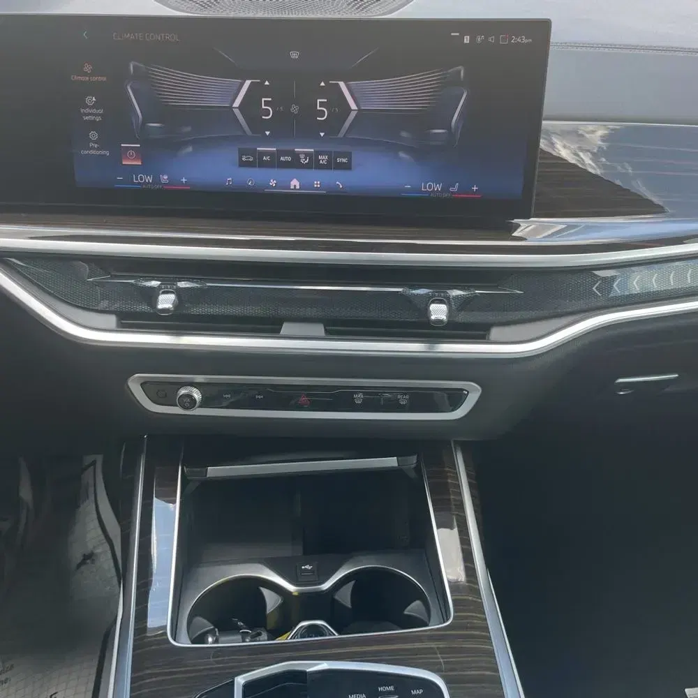2025 BMW X7 XDrive40i