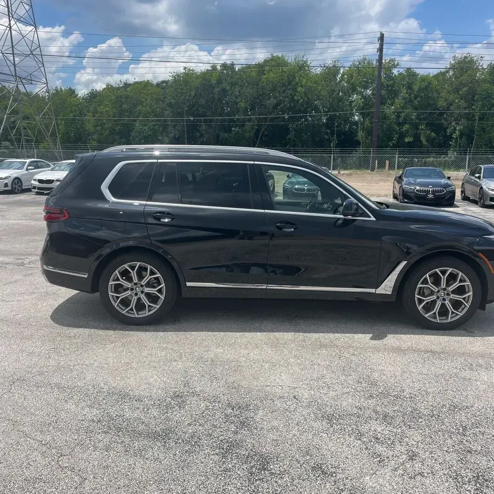 2025 BMW X7 XDrive40i