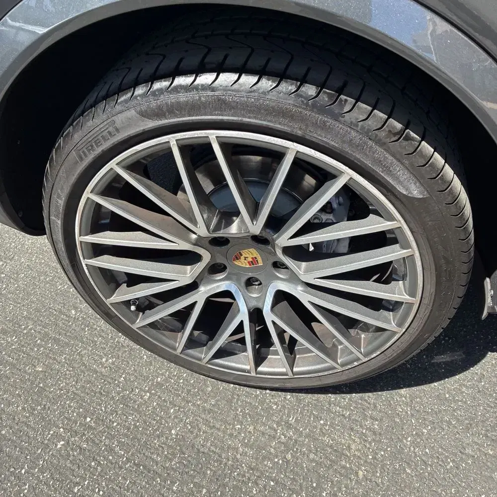 2022 Porsche Cayenne Base