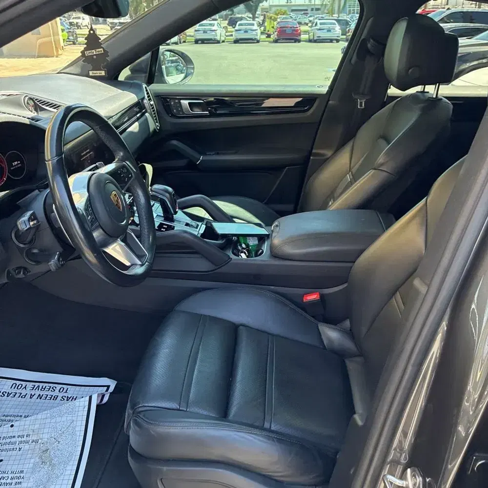 2022 Porsche Cayenne Base