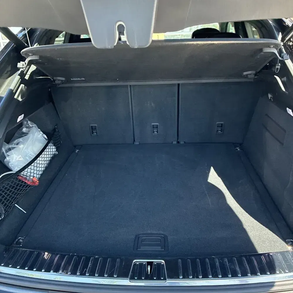 2022 Porsche Cayenne Base
